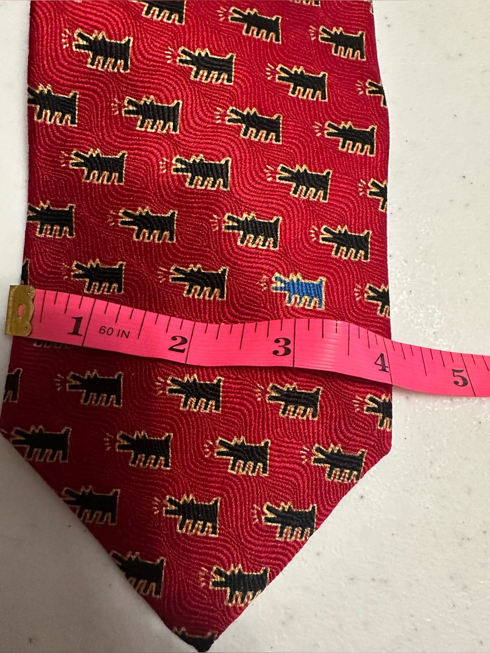 KEITH HARING RED Men's Tie with BLACK & GOLD Barking Dog Motif - Picture 3 of 5